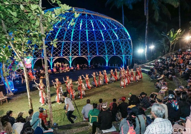 Pagelaran Sendratari Gandrung