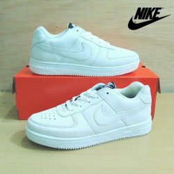 .Sepatu Nike Air Force One Full White.